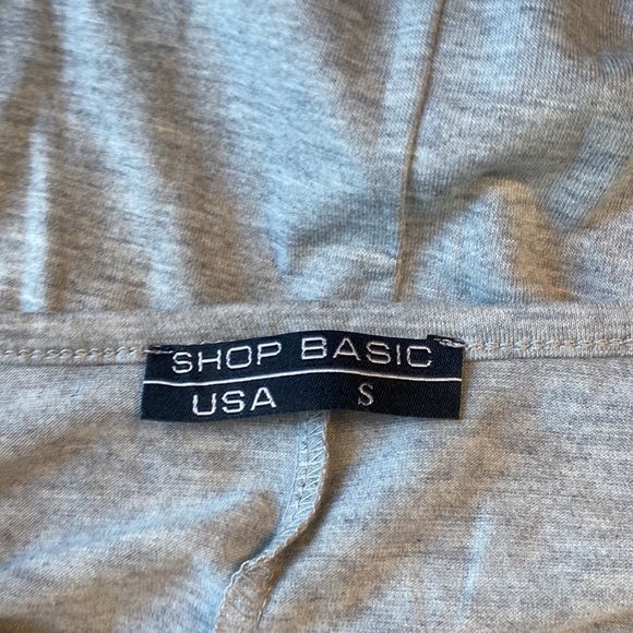 Shop Basic dress w/pockets - Picture 5 of 5